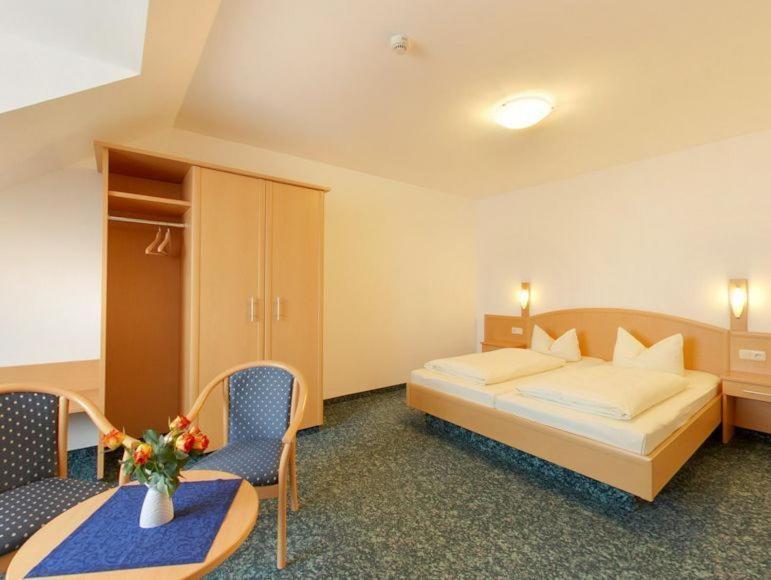 Hotel Jagermo Grasbrunn Room photo